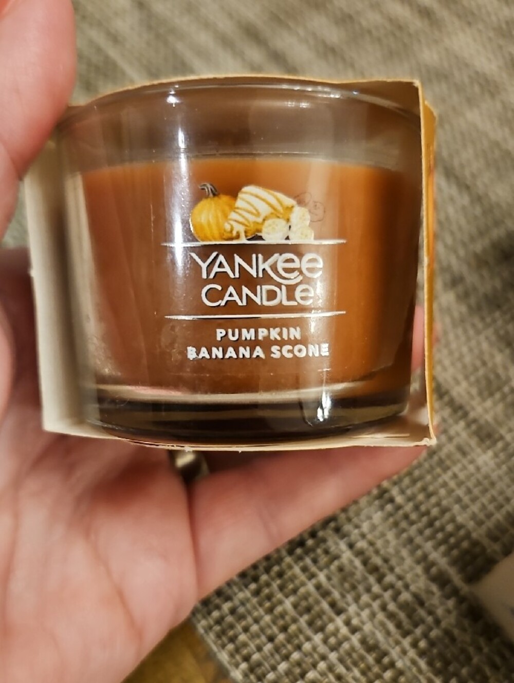 Yankee Candle Small Jar Candles-Six - Picture 3 of 8